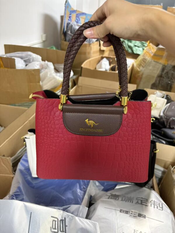 Ladies Handbag Wholesale Leftover Stock Bag Supply