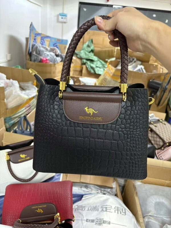 Ladies Handbag Wholesale Leftover Stock Bag Supply