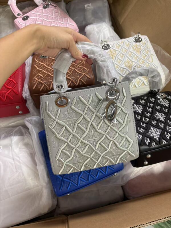 MOQ50pcs Handbag Laides 19cm