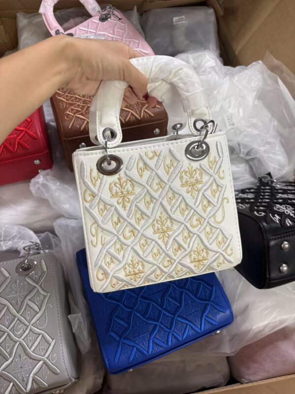 MOQ50pcs Handbag Laides 19cm